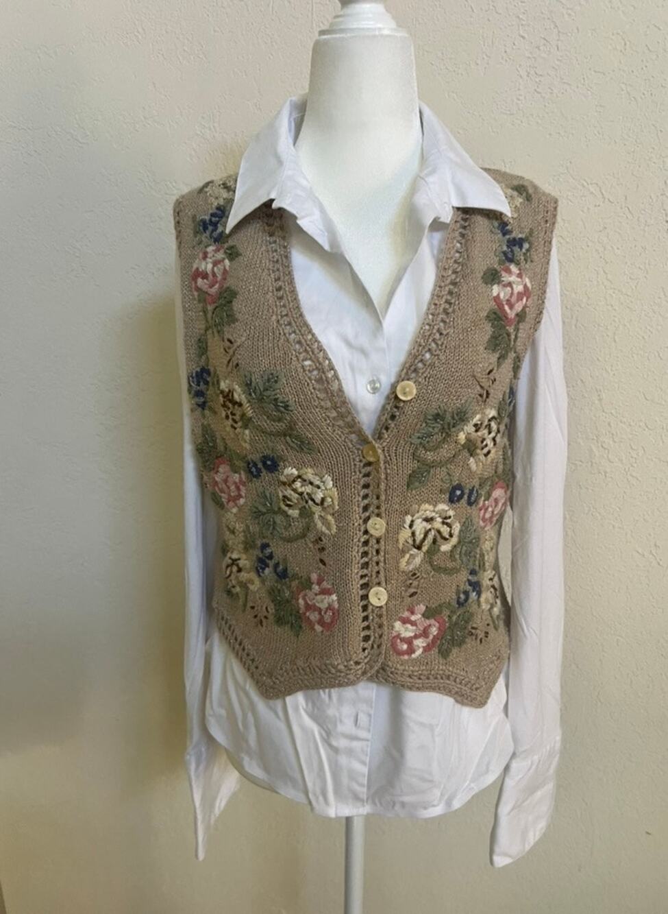 VTG Knit Vest Embroidered Hand Beaded Style Sz P